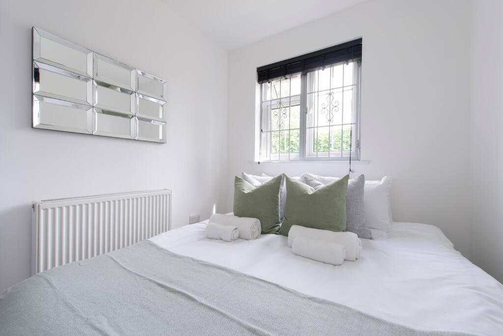 2 Bedroom Modern Urban Sanctuary 1cc - Cherrydeal * London