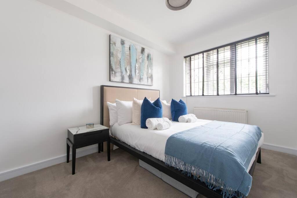 2 Bedroom Modern Urban Sanctuary 1cc - Cherrydeal London