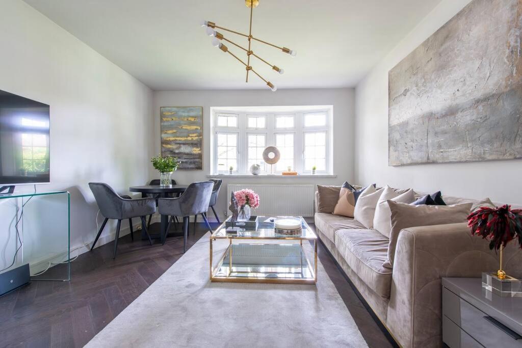 Apartment 2 Bedroom Modern Urban Sanctuary 1cc - Cherrydeal London